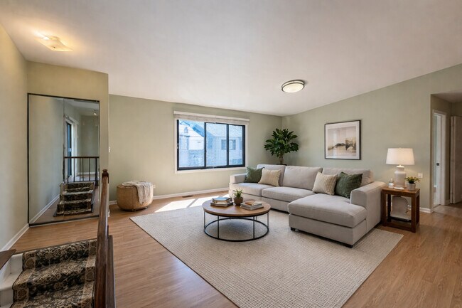 Foto del edificio - 380 Pierce Ct