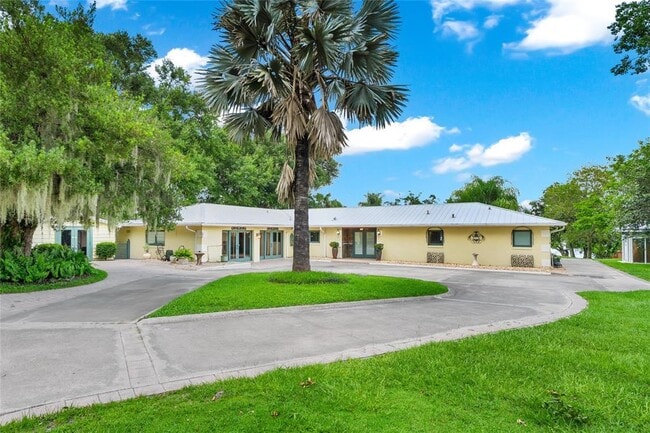 Building Photo - 6659 Lake Cane Dr