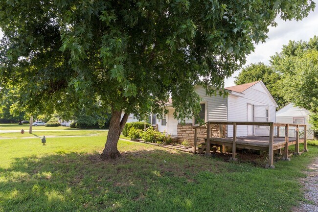 Foto del edificio - Beautiful 3 Bedroom, 1 Bath in Sand Springs!