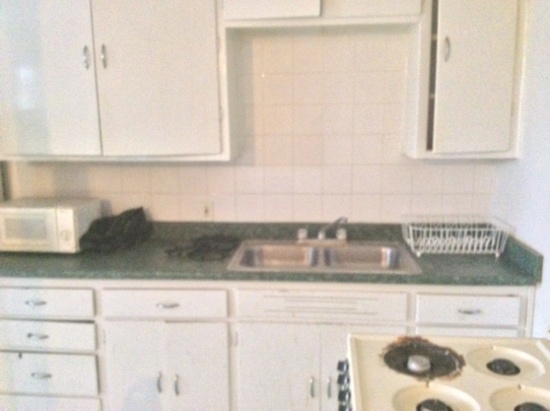 Kitchen - 2749 Fairfield St