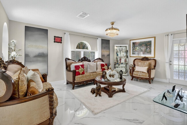 Building Photo - 1676 SW Mackey Ave