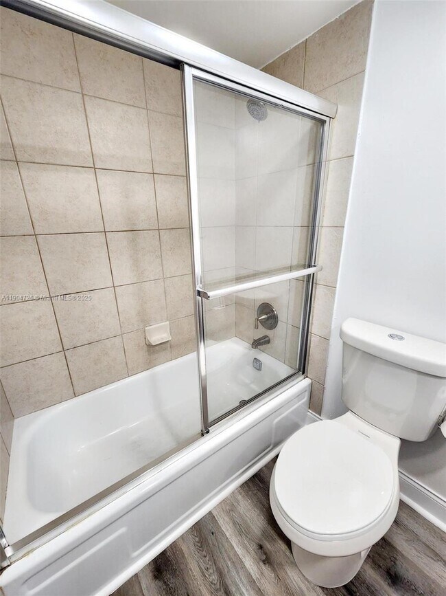 Foto del edificio - 4384 NW 9th Ave