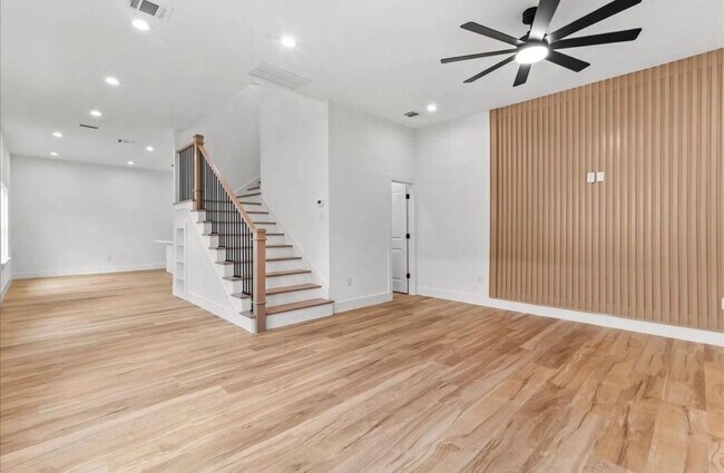 Building Photo - 8323 Observatory St