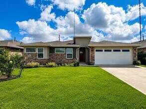 Building Photo - 3307 Balboa Grove Ln