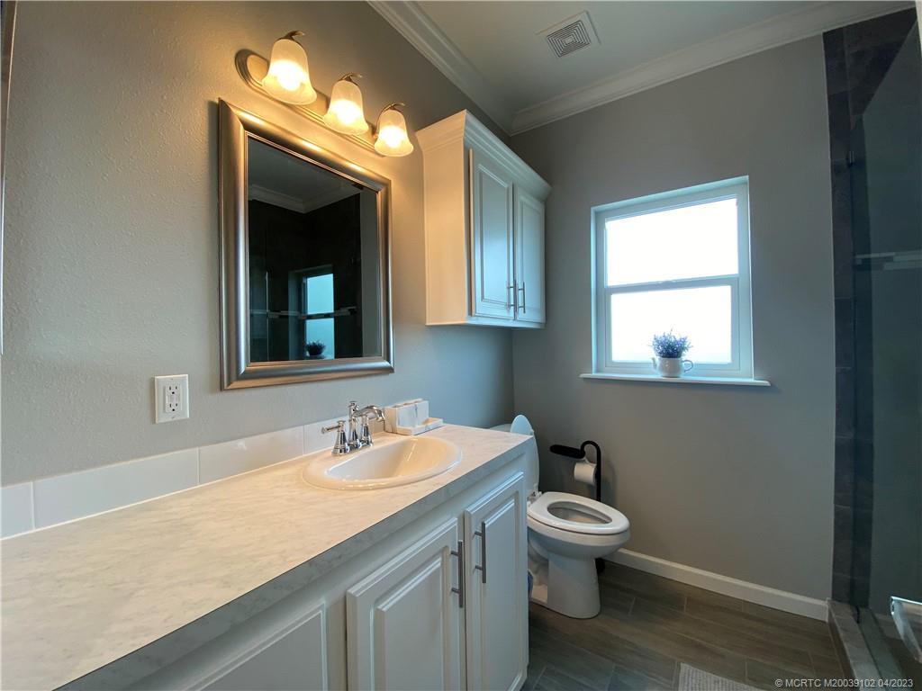 Foto del edificio - 275 NE Coastal Dr