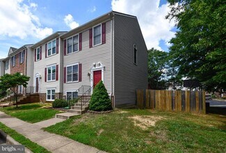 Building Photo - 111 Ben Neuis Pl