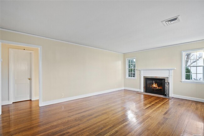 Foto del edificio - 31 Woolsey Ave