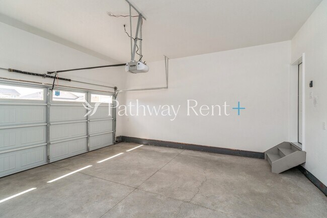 Building Photo - 9475 Yampa St