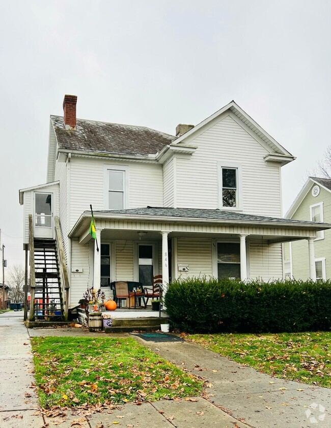 Building Photo - 846 E Mulberry St