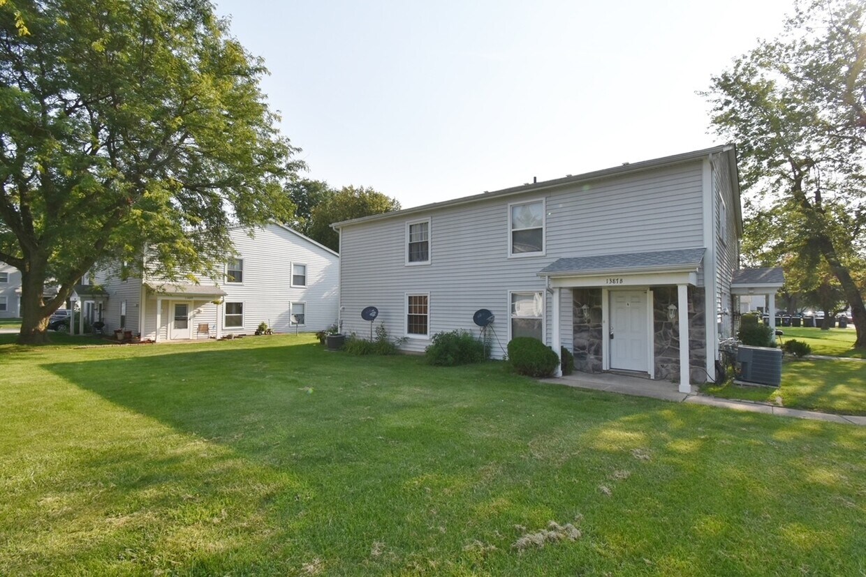 Primary Photo - 1387 S Glen Cir