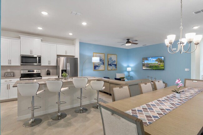 Foto del edificio - 1828 Tropical Palms Cir