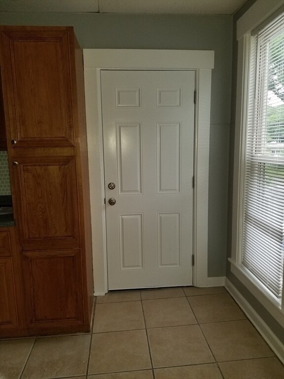 3 Beech St Unit 1, Gardner, MA 01440 Room for Rent in Gardner, MA