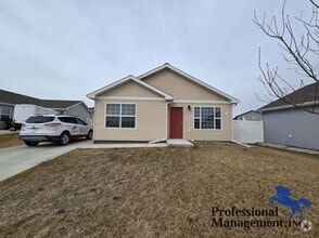 Building Photo - 2314 Acacia Cir