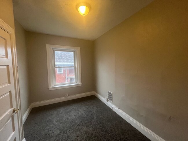 Foto del edificio - 3235-3237-3237 Bainton St