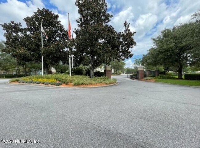 Foto del edificio - 7800 Point Meadows Dr