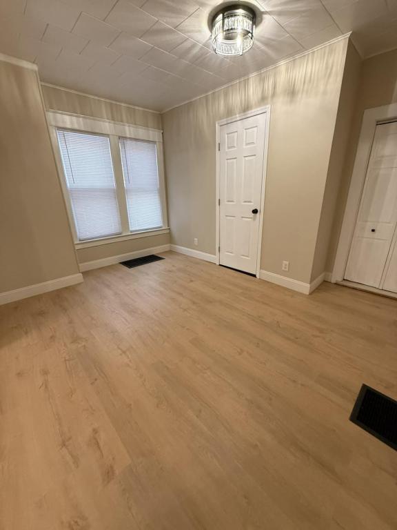 Foto del edificio - 35 Hess Ave