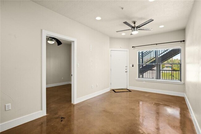 Foto del edificio - 1807 Poquito St