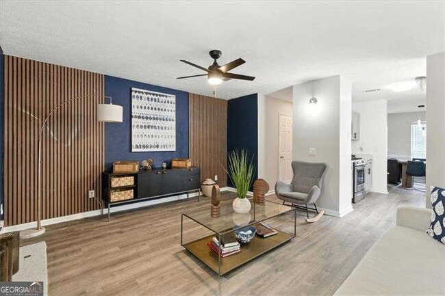 Building Photo - 1524 Springleaf Cir SE