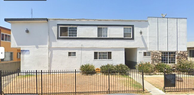 Building Photo - 1331 W 38th St