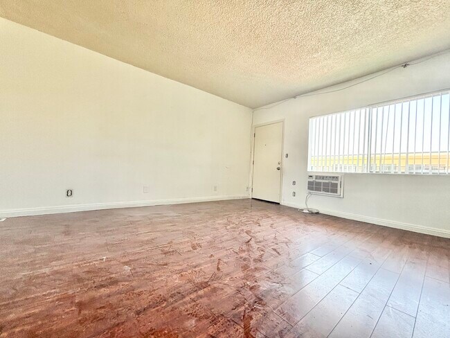 Building Photo - 7343 Sepulveda Blvd