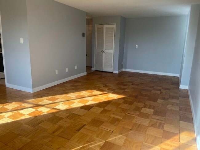 Sala de estar - 3101 S Manchester St