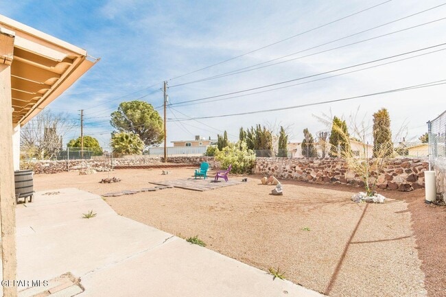 Building Photo - 3048 Yarwood Dr