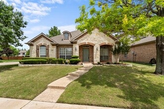 Building Photo - 2404 Windgate Dr