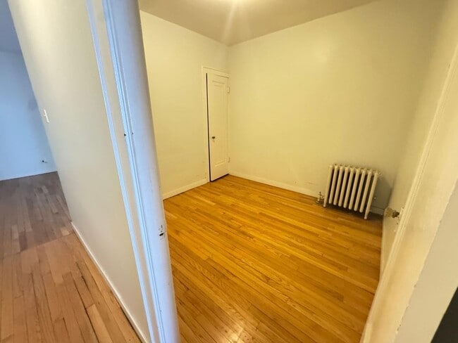 Foto del edificio - 2700 N Laramie Ave