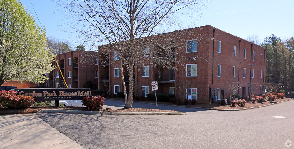 Apartments Near Hanes Mall