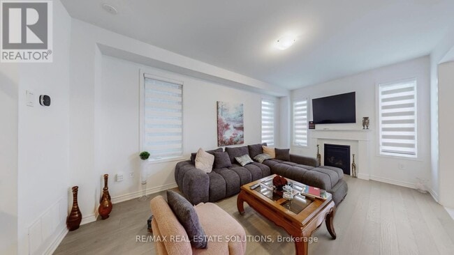 Building Photo - 1558 Scarlett Trl