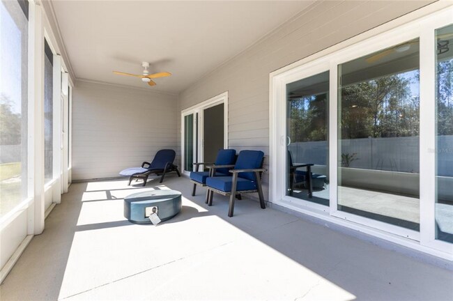 Foto del edificio - 24411 NW 23rd Ln