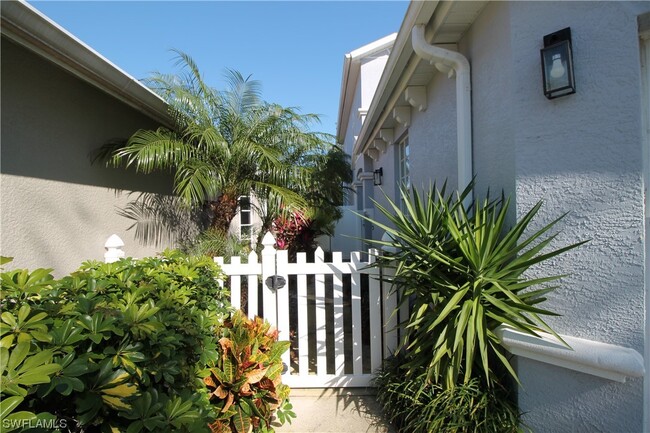 Building Photo - 14899 Sterling Oaks Dr