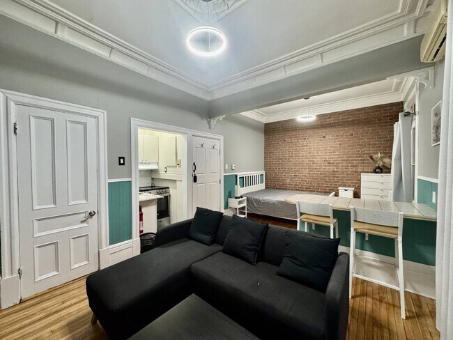 Building Photo - 621 Prince-Arthur West - Studio