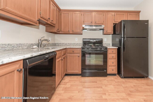 Building Photo - 406 Brookview Ct