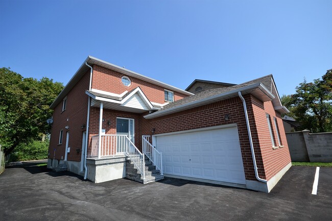 Photo du bâtiment - 642 Southdale Rd E