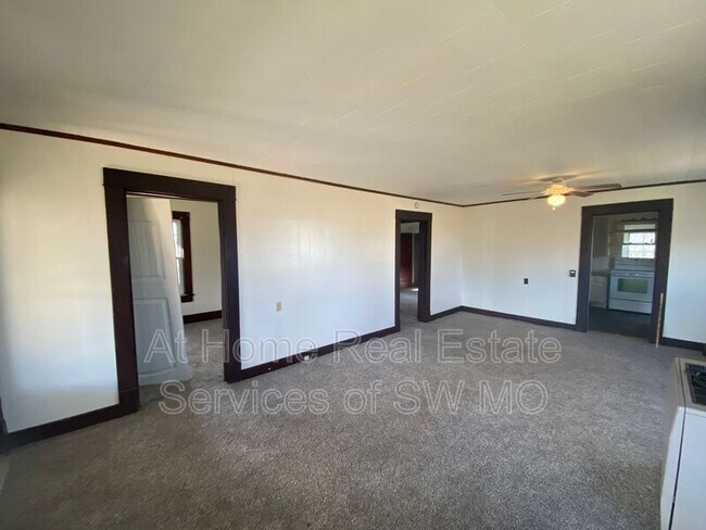 Building Photo - 10727 W Farm Rd 178