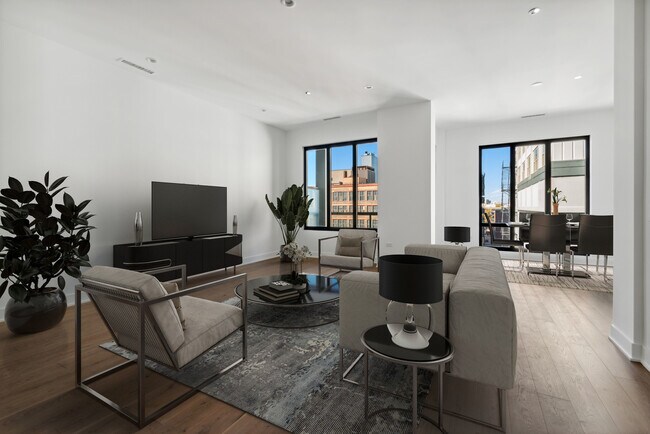 Foto del edificio - 323 S Racine Ave