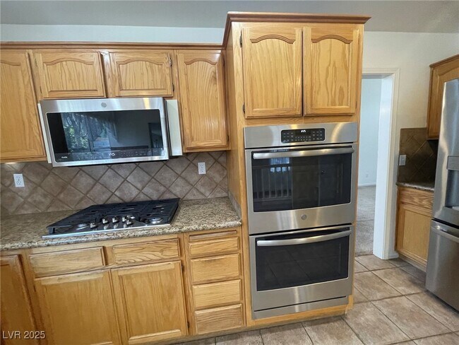Foto del edificio - 2253 Pine Forest Ct