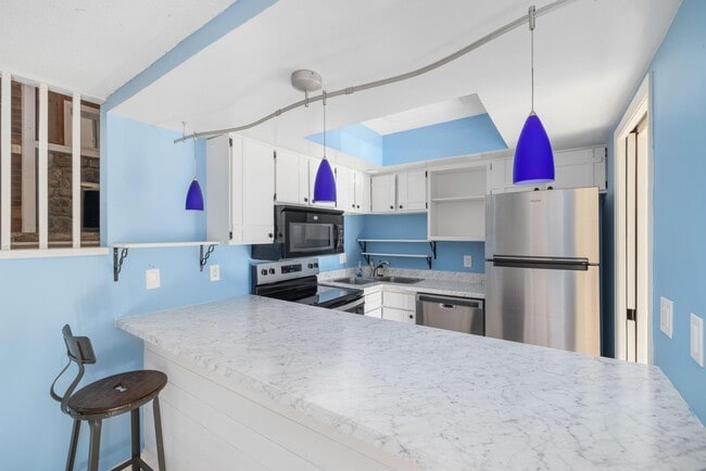 Building Photo - 115 Beechnut St