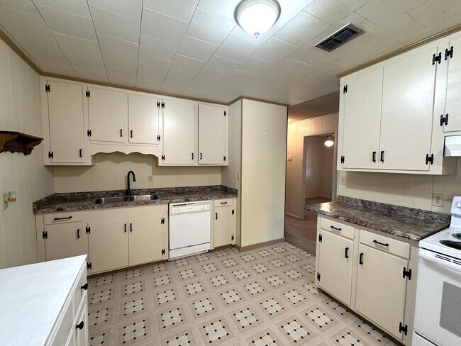 Foto del edificio - 8101 4th St