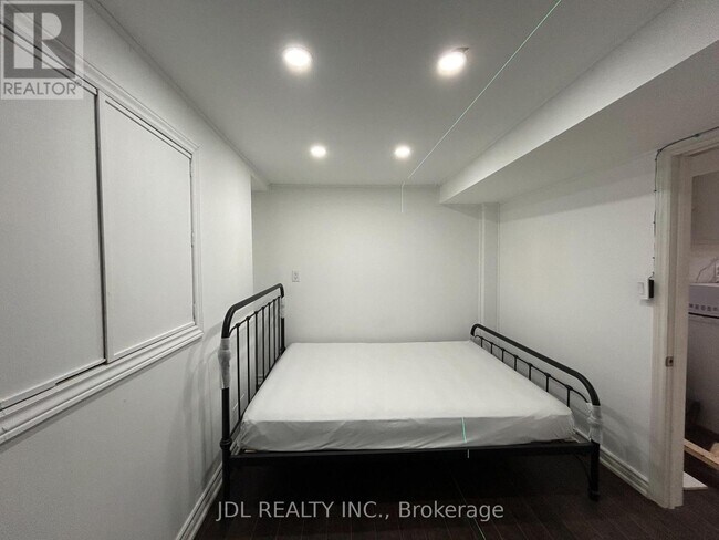 Building Photo - 153 Morningview Trail