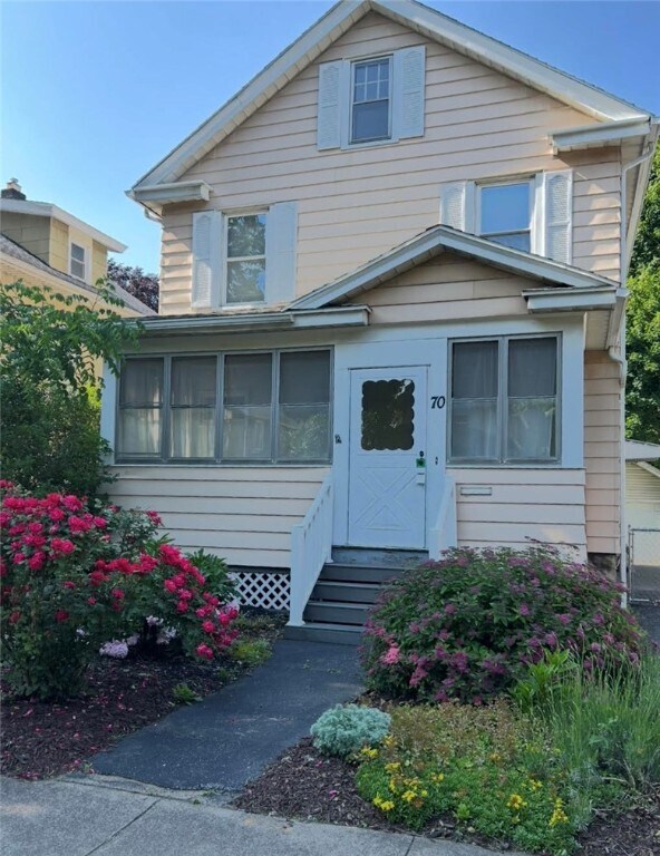 Primary Photo - 70 Brentwood St