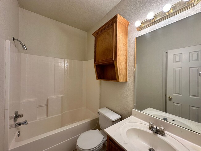 Building Photo - Viewable Now!