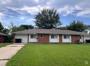 Building Photo - 5618 N Strathbury Ave
