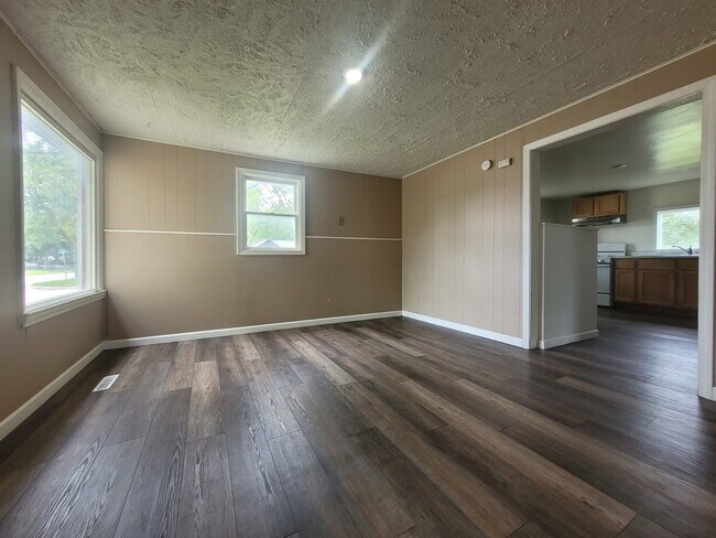 Foto del edificio - 1304 E 6th St