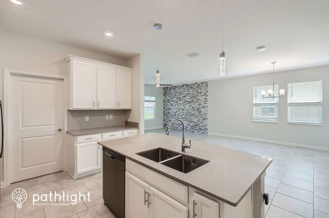 Foto del edificio - 2345 Crescent Moon St