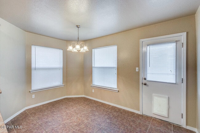 Building Photo - 10932 Duster Dr