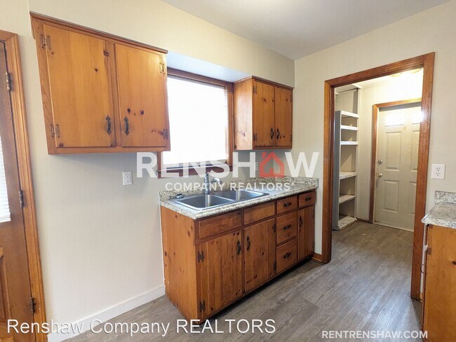 Foto del edificio - 3 br, 1.5 bath House - 3131 Curtis St