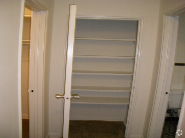 Closet - Madison Manor Apartments