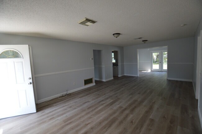 Foto del edificio - 4516 Kirkland Ave